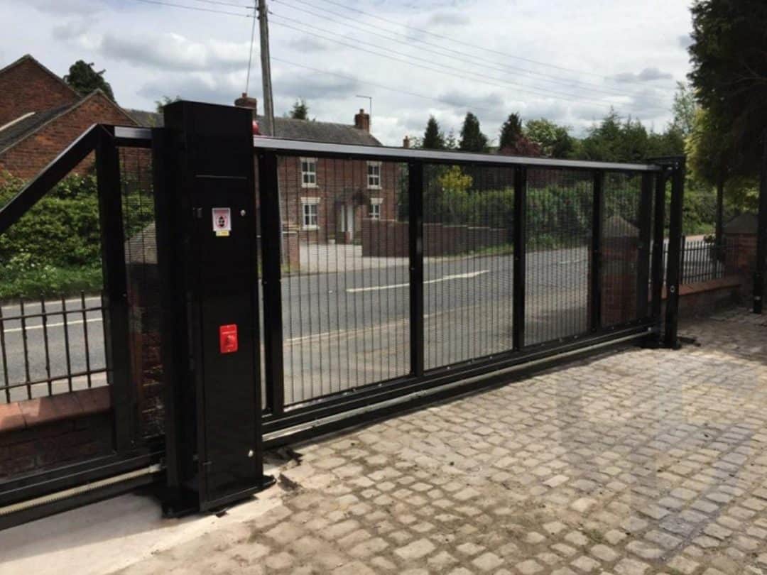 Cantilever Retractable Gate Adaptive Security